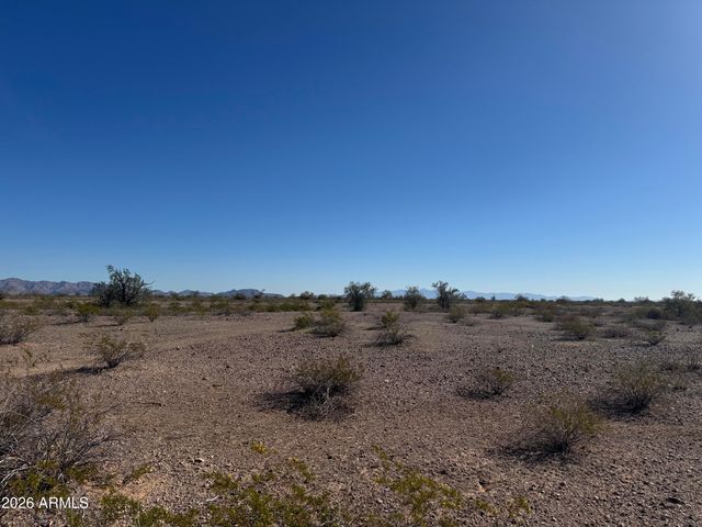 4275X W Glendale Avenue 8, Tonopah, AZ 85354