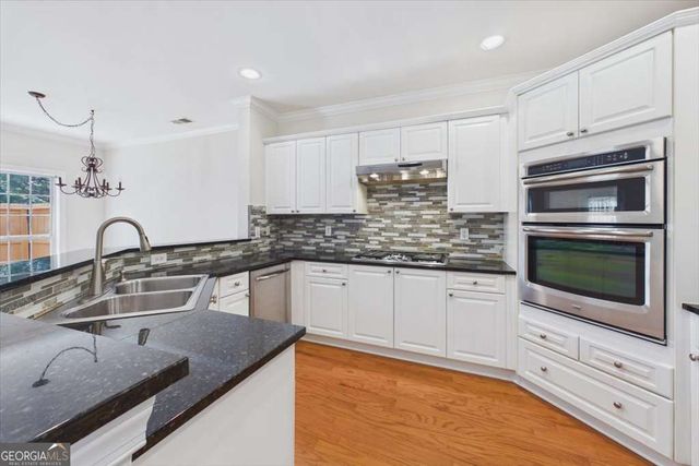 5010 Lexington Drive, Roswell, GA 30075