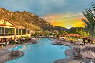 8860 Lawrence Welks Drive, Escondido, CA 92026