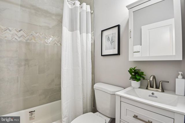 805 N PATTERSON PARK AVE, Baltimore, MD 21205