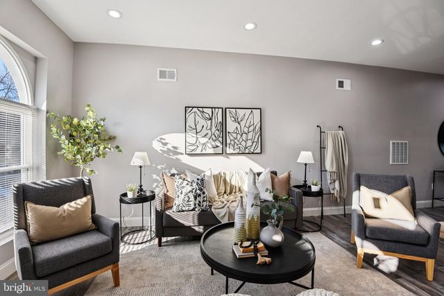 805 N PATTERSON PARK AVE, Baltimore, MD 21205