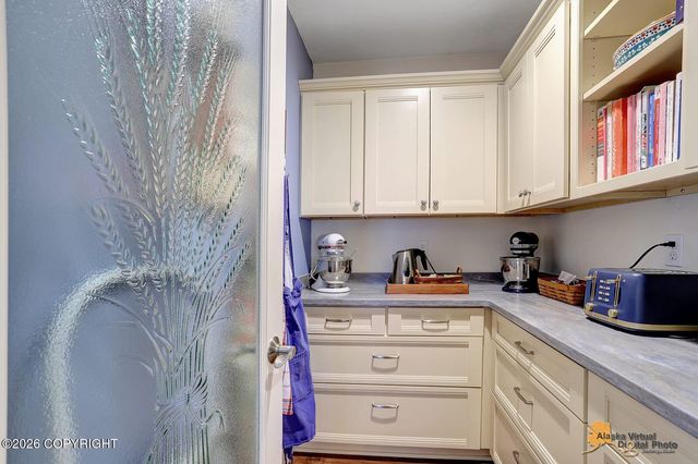 5068 S Snowshoe Parkway, Wasilla, AK 99654