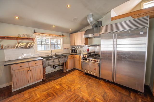 33 West Main Street, Wilmington, VT 05363