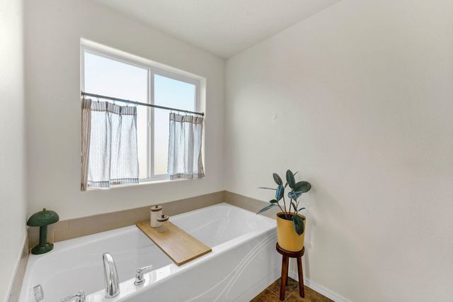 1726 N Caufield Ct, Liberty Lake, WA 99016