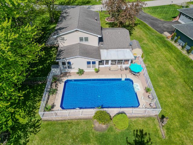 1184 Winterhaven Lane, Crown Point, IN 46307