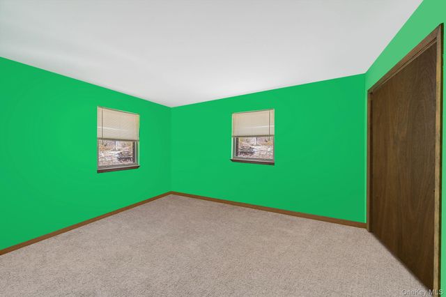 72 W Dennis Lane, Coram, NY 11727