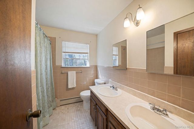 72 W Dennis Lane, Coram, NY 11727