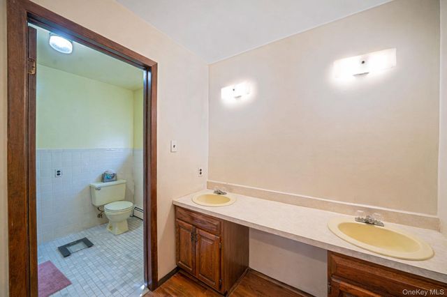 72 W Dennis Lane, Coram, NY 11727