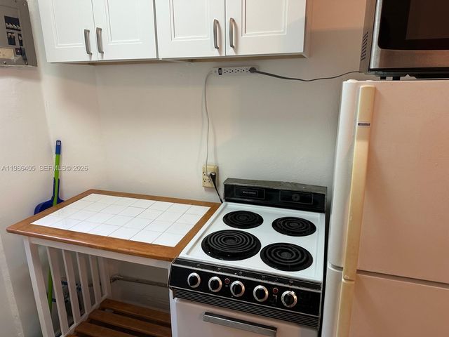 340 Mendoza Ave 2, Miami, FL 33134