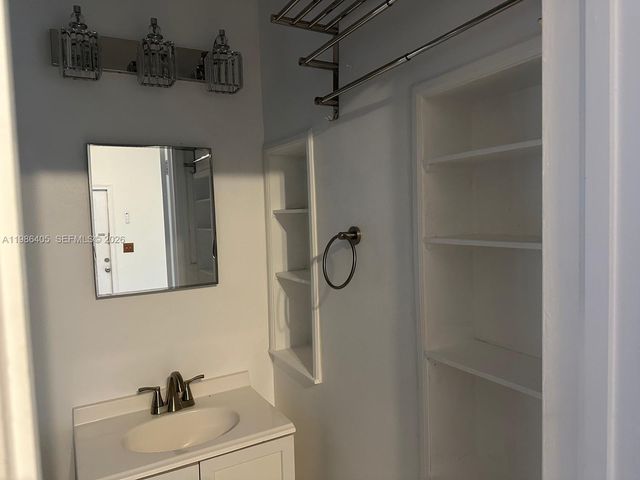 340 Mendoza Ave 2, Miami, FL 33134