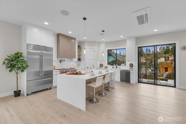 4025 172nd Avenue NE, Redmond, WA 98052