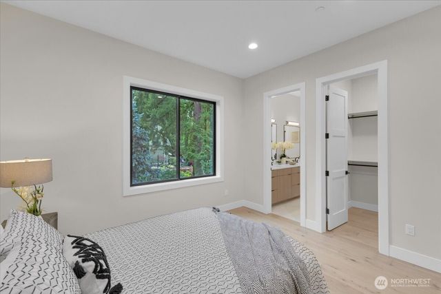 4025 172nd Avenue NE, Redmond, WA 98052
