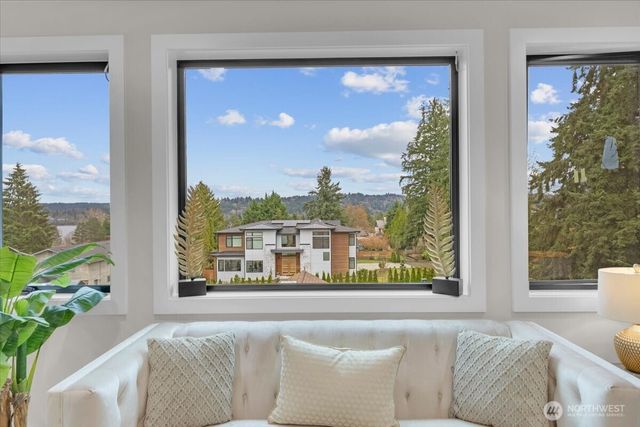 4025 172nd Avenue NE, Redmond, WA 98052