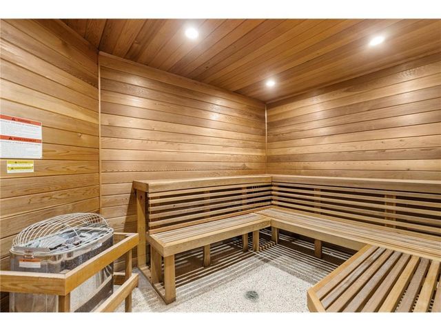2009 E 122nd Street C8, Burnsville, MN 55337