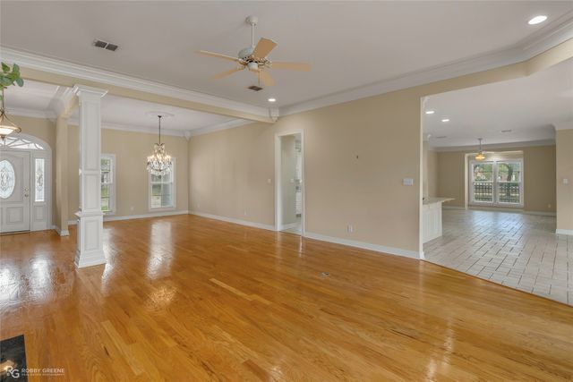 101 Chesterton Court, Bossier City, LA 71111