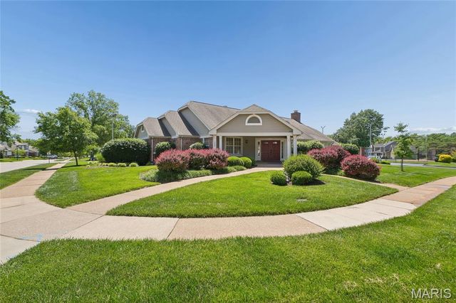 15711 Eldon Ridge Drive, Chesterfield, MO 63017