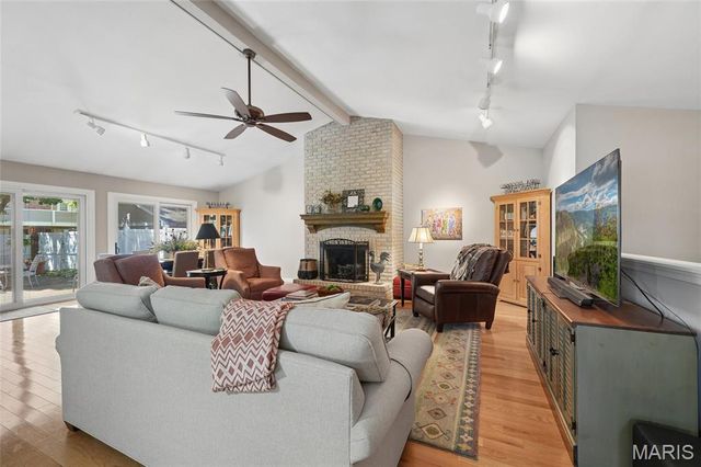 15711 Eldon Ridge Drive, Chesterfield, MO 63017