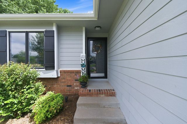 11814 W Jamesburg St, Wichita, KS 67212