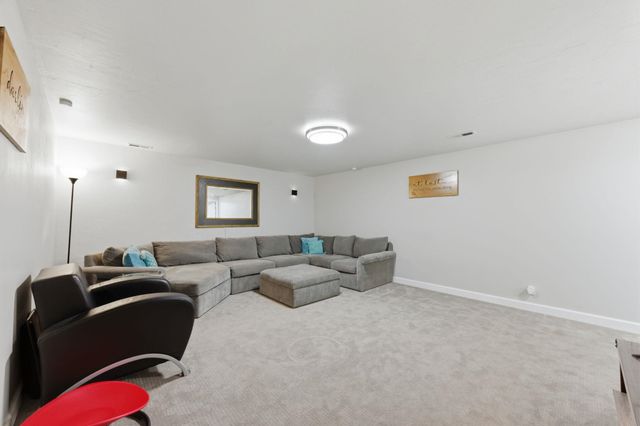 11814 W Jamesburg St, Wichita, KS 67212