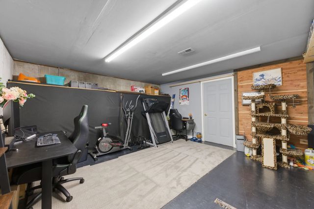 11814 W Jamesburg St, Wichita, KS 67212