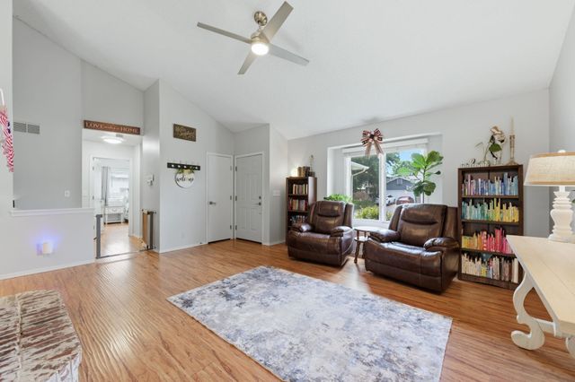 11814 W Jamesburg St, Wichita, KS 67212