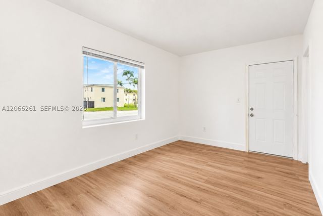 8329 NW 5th Ave 1, Miami, FL 33150