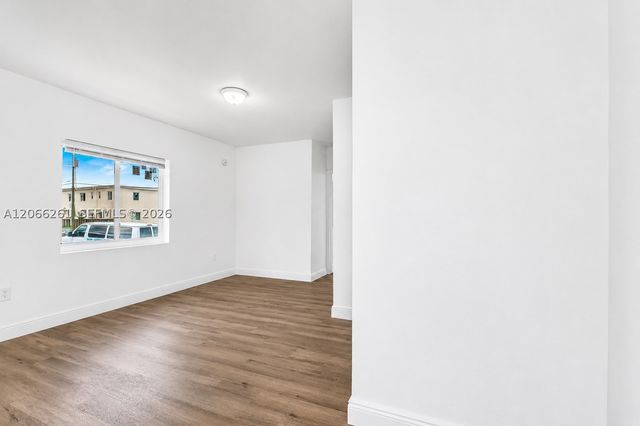 8329 NW 5th Ave 1, Miami, FL 33150