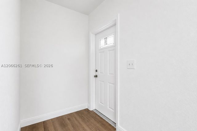 8329 NW 5th Ave 1, Miami, FL 33150
