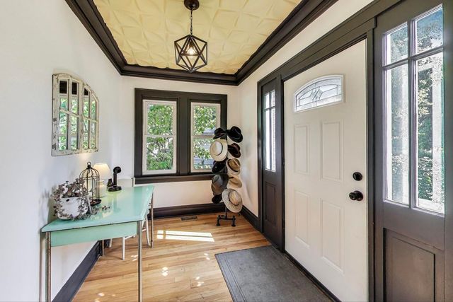 1102 Wadsworth Avenue, North Chicago, IL 60064