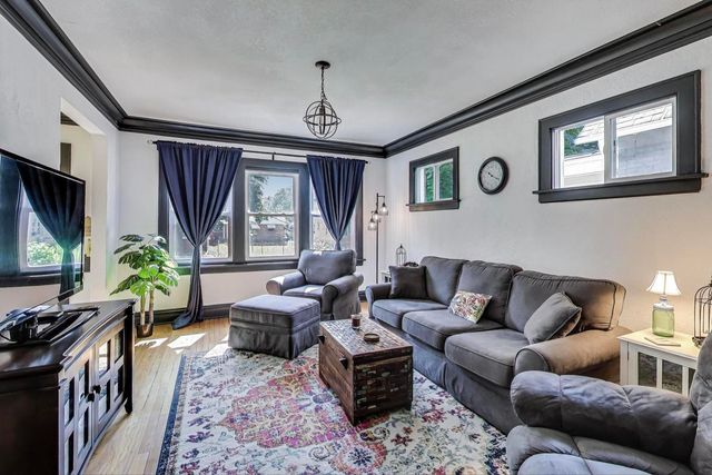 1102 Wadsworth Avenue, North Chicago, IL 60064