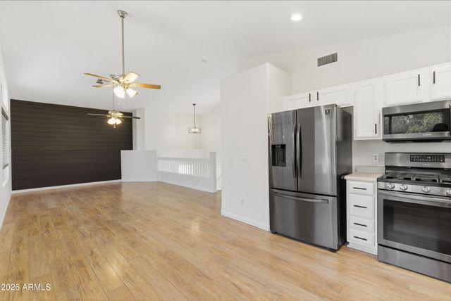 998 W LEAH Lane, Gilbert, AZ 85233
