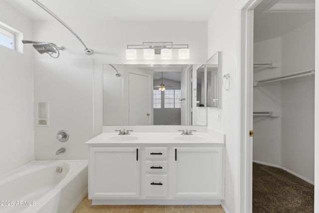 998 W LEAH Lane, Gilbert, AZ 85233