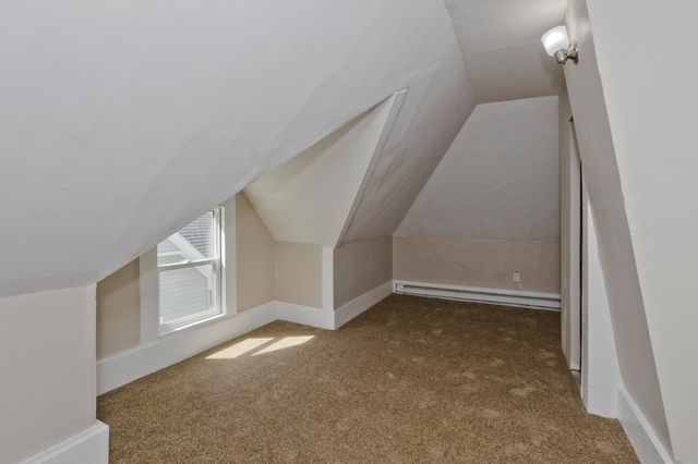 30 Hawthorne St, Springfield, MA 01105
