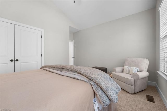 8811 Phillips Farm Road, Kernersville, NC 27284