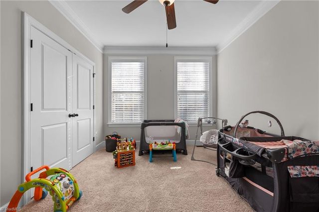 8811 Phillips Farm Road, Kernersville, NC 27284