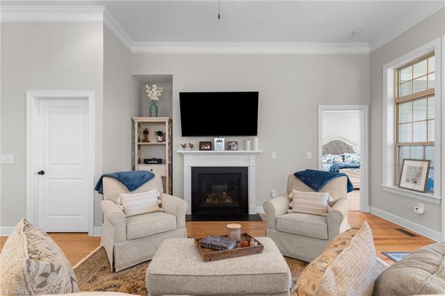 8811 Phillips Farm Road, Kernersville, NC 27284