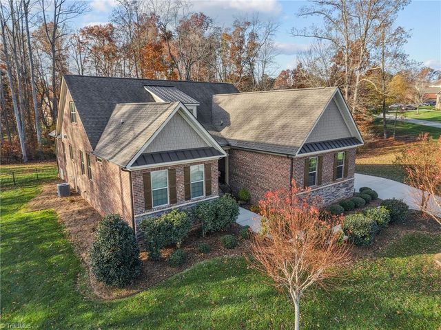 8811 Phillips Farm Road, Kernersville, NC 27284