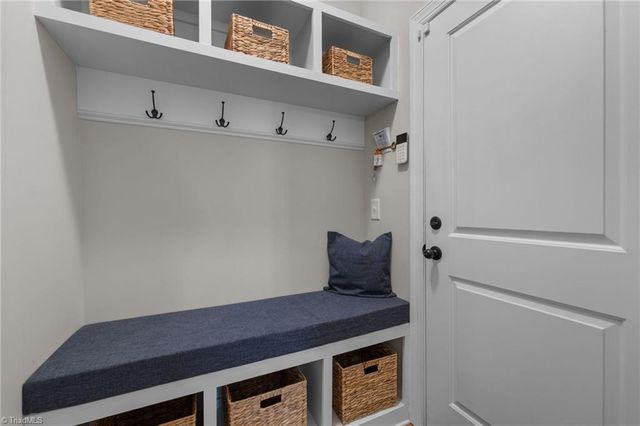 8811 Phillips Farm Road, Kernersville, NC 27284