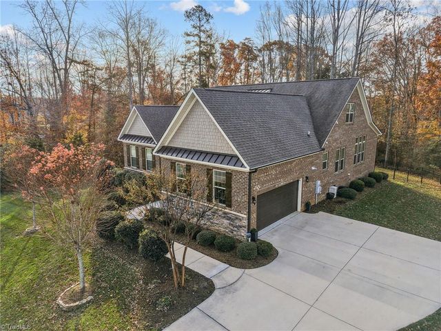 8811 Phillips Farm Road, Kernersville, NC 27284