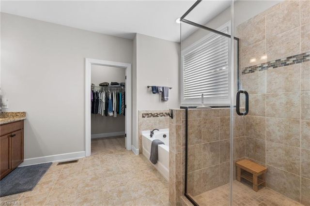 8811 Phillips Farm Road, Kernersville, NC 27284