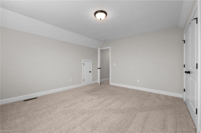 8811 Phillips Farm Road, Kernersville, NC 27284