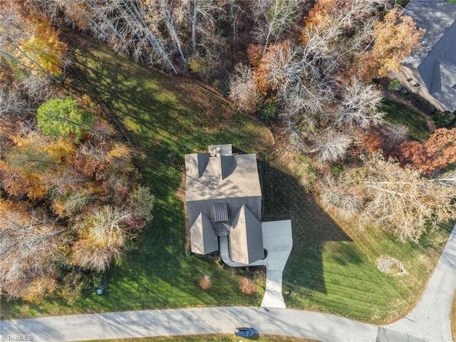 8811 Phillips Farm Road, Kernersville, NC 27284
