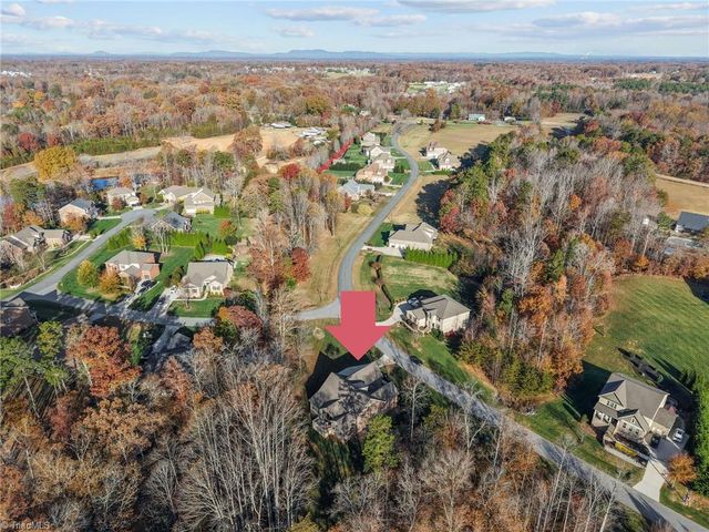 8811 Phillips Farm Road, Kernersville, NC 27284