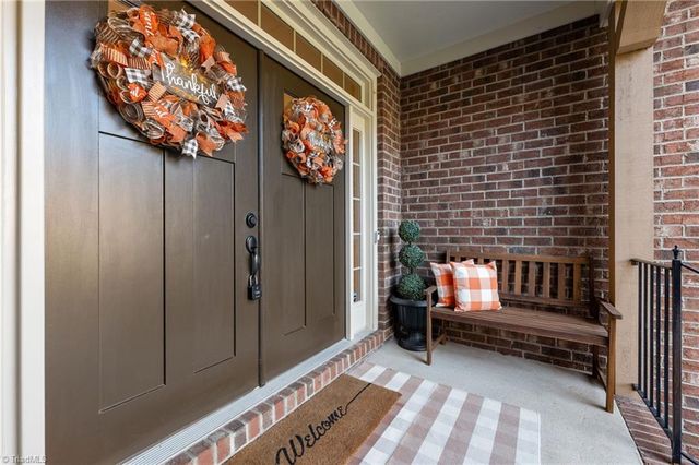 8811 Phillips Farm Road, Kernersville, NC 27284