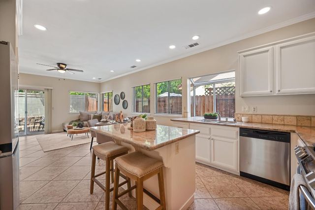 113 Tuscany Ct, Roseville, CA 95661