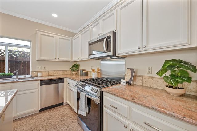 113 Tuscany Ct, Roseville, CA 95661