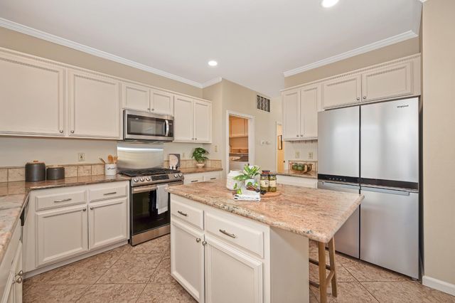 113 Tuscany Ct, Roseville, CA 95661