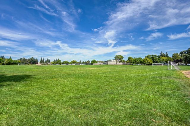 113 Tuscany Ct, Roseville, CA 95661