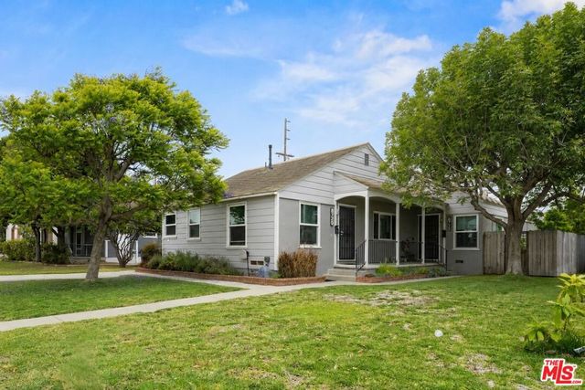 8720 El Manor Avenue, Los Angeles, CA 90045