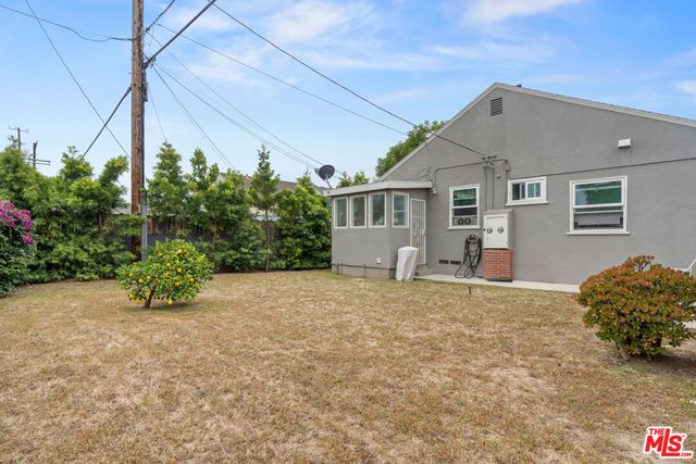 8720 El Manor Avenue, Los Angeles, CA 90045